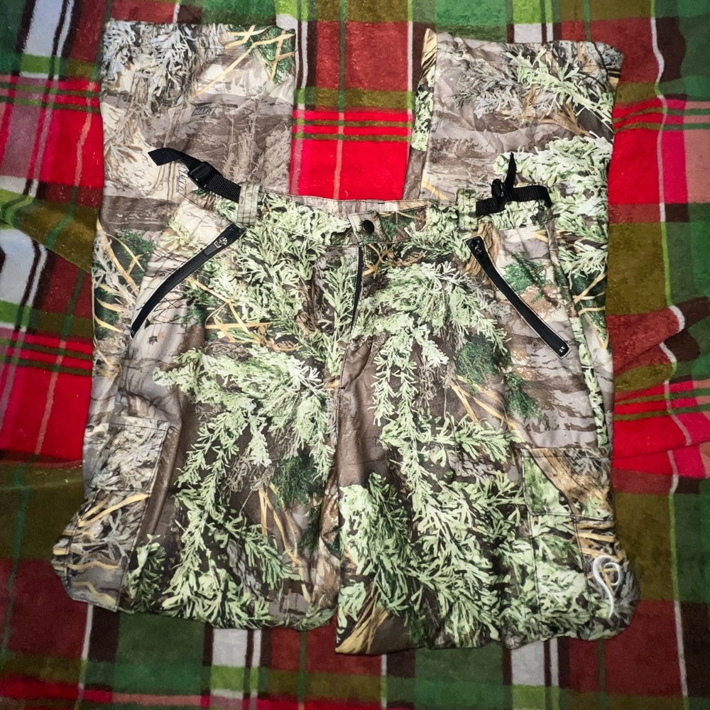 Prois hunting apparel pants size Large women’s camouflage